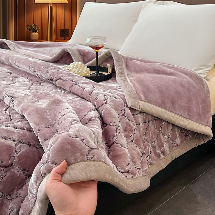 91家纺网 家纺一手货源 找家纺 凯轩毛毯网销专供 2026新款仿刺绣双层加厚压花云毯 绛紫色