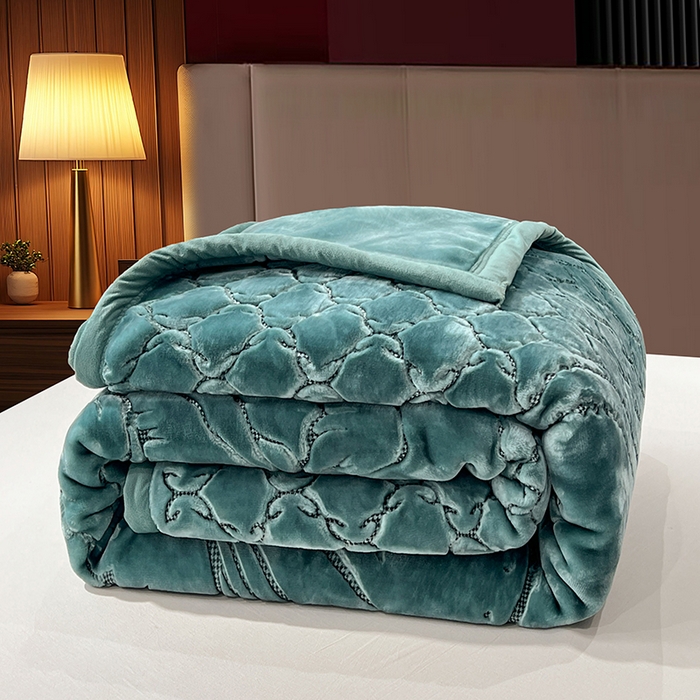 91家纺网 家纺一手货源 找家纺 凯轩毛毯网销专供 2026新款仿刺绣双层加厚压花云毯 孔雀绿