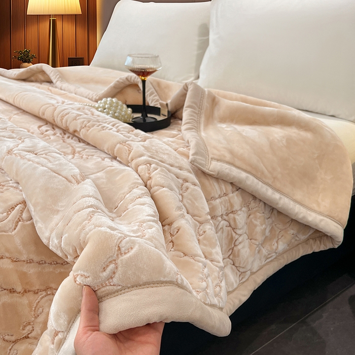 91家纺网 家纺一手货源 找家纺 凯轩毛毯网销专供 2026新款仿刺绣双层加厚压花云毯 奶油咖