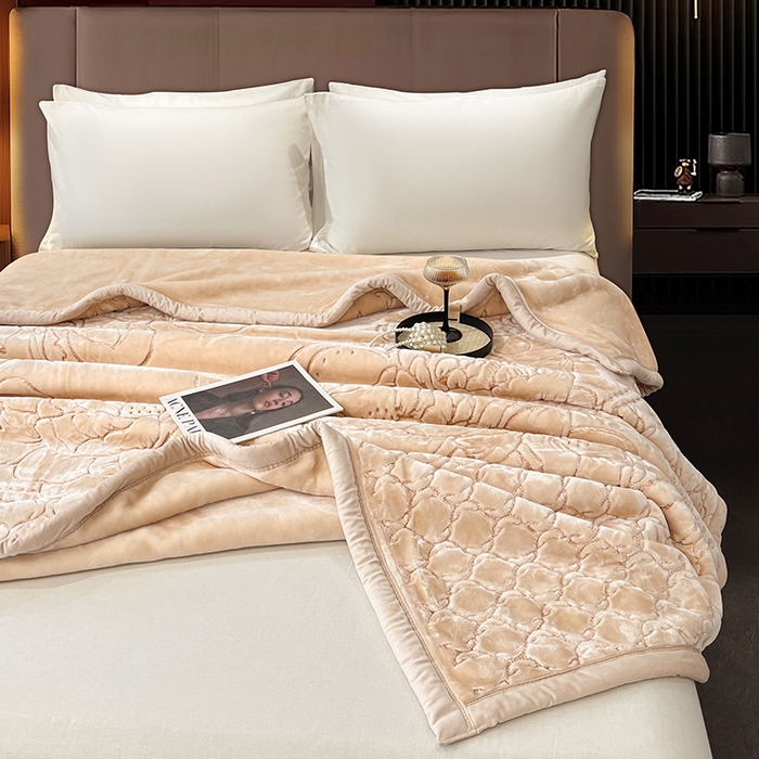 91家纺网 家纺一手货源 找家纺 凯轩毛毯网销专供 2026新款仿刺绣双层加厚压花云毯 奶油咖