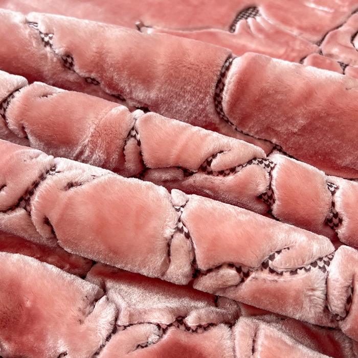 91家纺网 家纺一手货源 找家纺 凯轩毛毯网销专供 2026新款仿刺绣双层加厚压花云毯 珊瑚粉