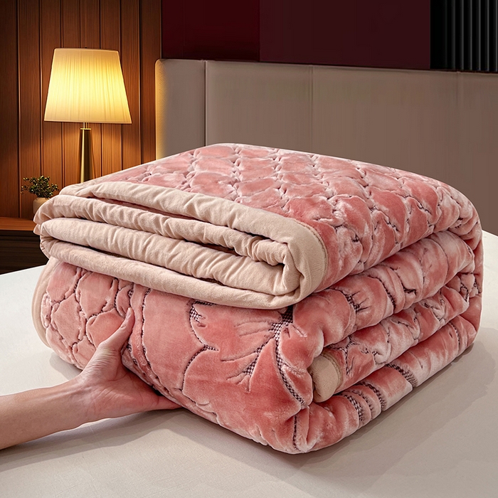 91家纺网 家纺一手货源 找家纺 凯轩毛毯网销专供 2026新款仿刺绣双层加厚压花云毯 珊瑚粉