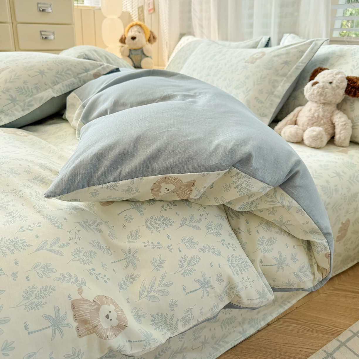 91家纺网 家纺一手货源 找家纺 尚帛 2026新款全棉品质喷气印花爆款四件套 多规格套件 单品系列-四件套 森林小镇-兰