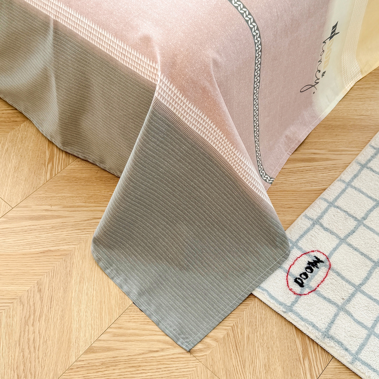 91家纺网 家纺一手货源 找家纺 尚帛 2026新款全棉品质喷气印花爆款四件套 多规格套件 单品系列-四件套 协奏曲-红