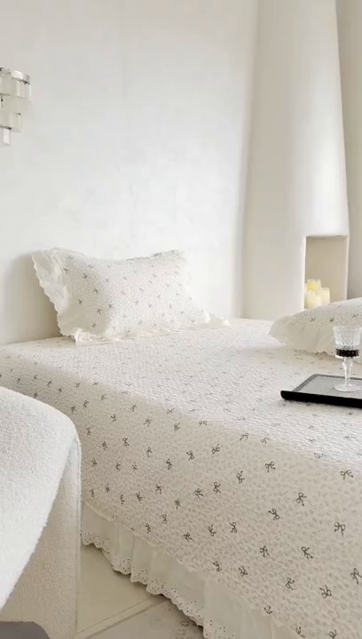 91家纺网 家纺一手货源 找家纺 琳可家居 2026新款印花全棉双层纱床盖棉布花边高温水洗A类标准夹棉可机洗 蝴蝶结