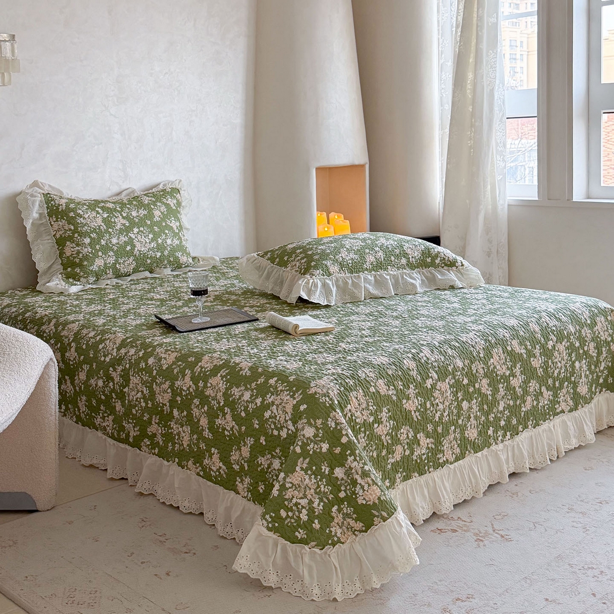 91家纺网 家纺一手货源 找家纺 琳可家居 2026新款印花全棉双层纱床盖棉布花边高温水洗A类标准夹棉可机洗 巴黎春天