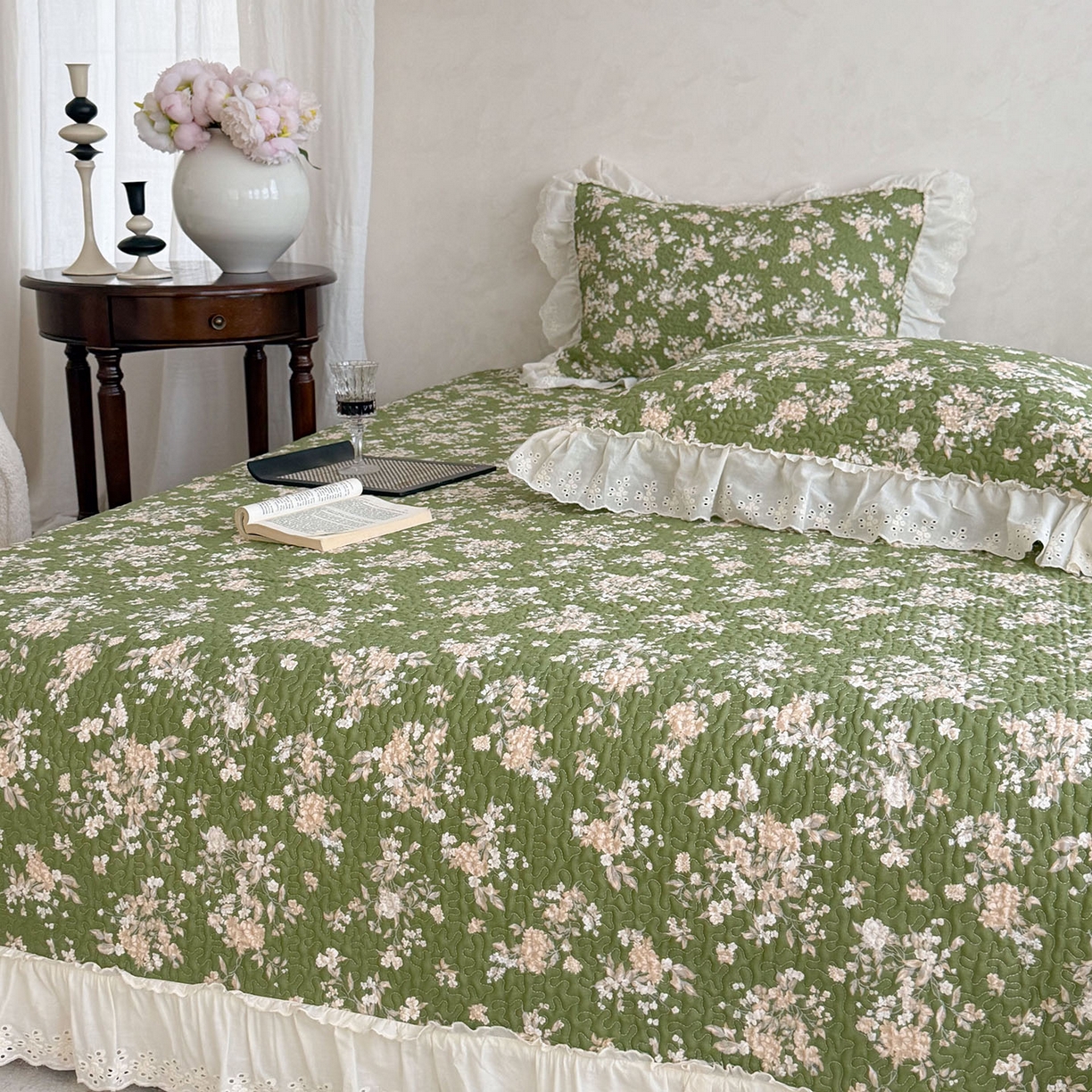 91家纺网 家纺一手货源 找家纺 琳可家居 2026新款印花全棉双层纱床盖棉布花边高温水洗A类标准夹棉可机洗 巴黎春天