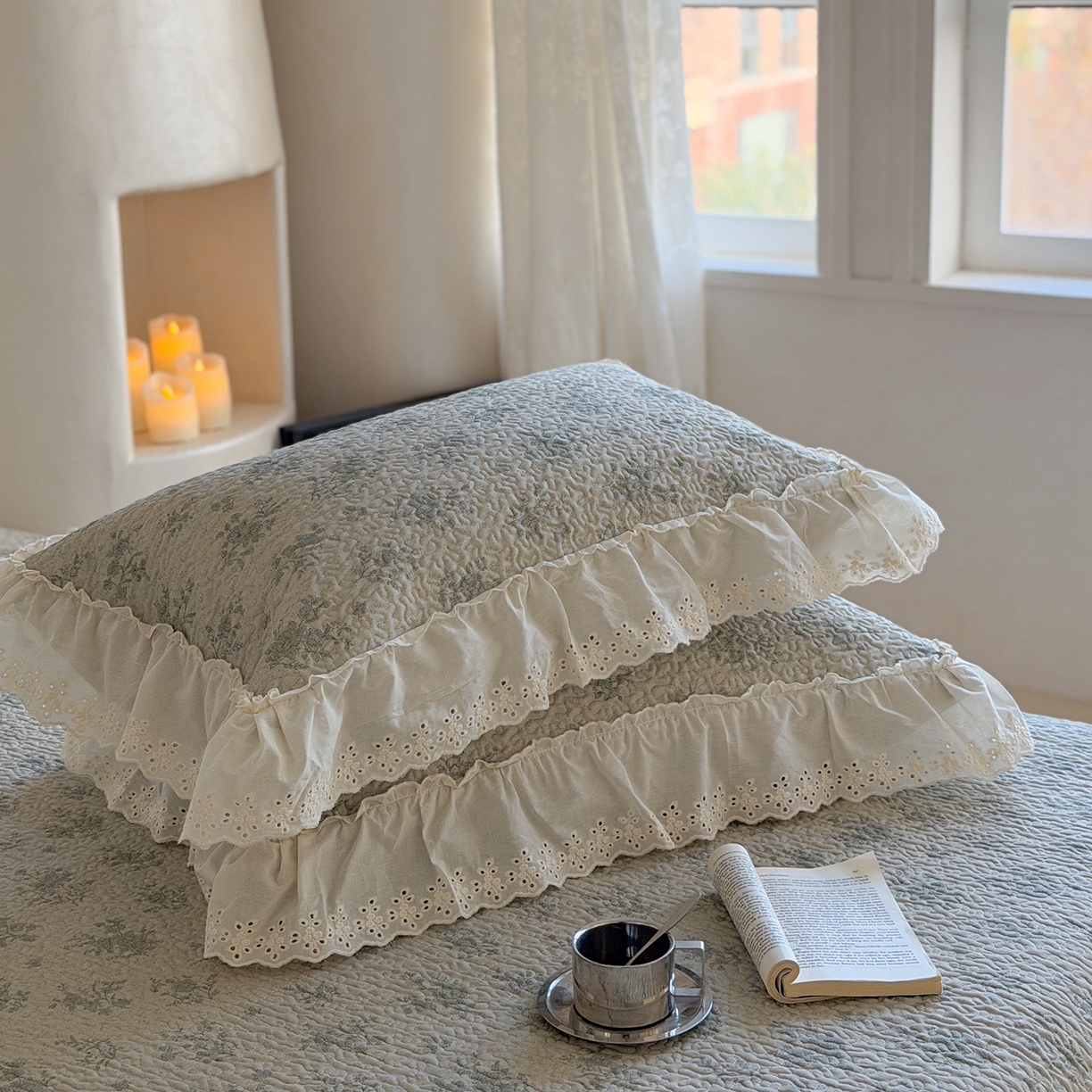 91家纺网 家纺一手货源 找家纺 琳可家居 2026新款印花全棉双层纱床盖棉布花边高温水洗A类标准夹棉可机洗 风雅花韵