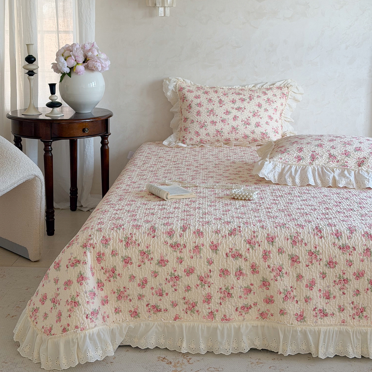 91家纺网 家纺一手货源 找家纺 琳可家居 2026新款印花全棉双层纱床盖棉布花边高温水洗A类标准夹棉可机洗 浮生如梦