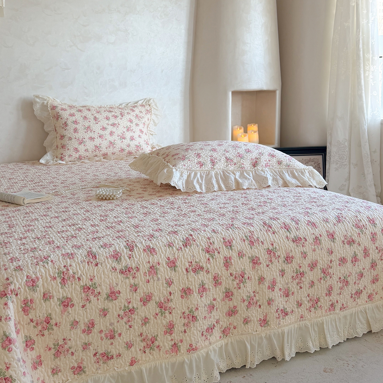 91家纺网 家纺一手货源 找家纺 琳可家居 2026新款印花全棉双层纱床盖棉布花边高温水洗A类标准夹棉可机洗 浮生如梦