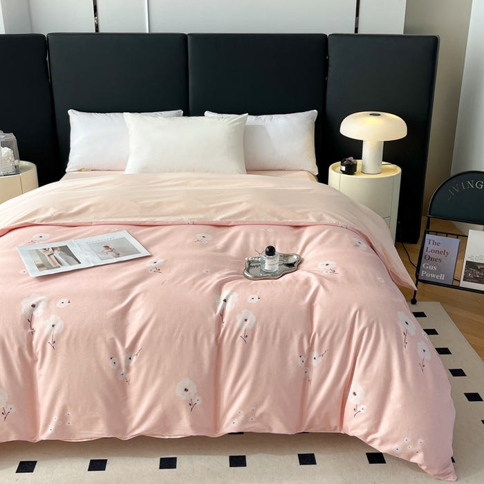 91家纺网 家纺一手货源 找家纺 艾迪尚家纺 2026新款133X76宽幅全棉纯棉印花单品被套 被套单件 南意-粉