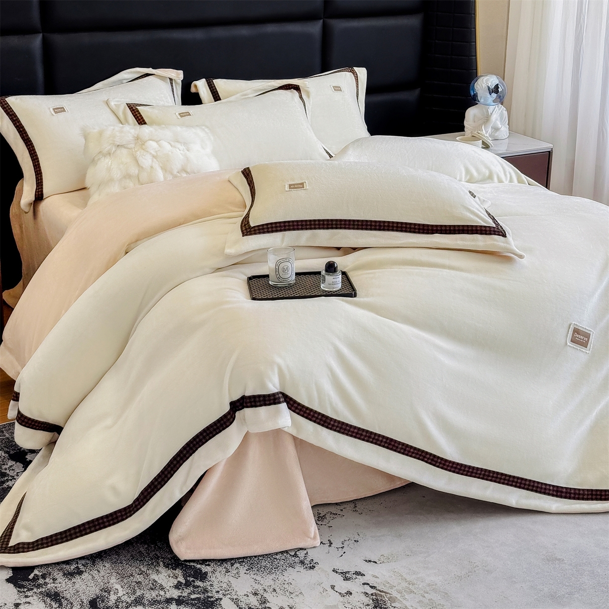 91家纺网 家纺一手货源 找家纺 （总）大米家居 2025新款牛奶绒织带轻奢工艺款四件套-卡夫系列