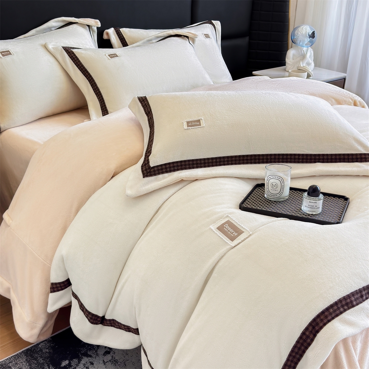 91家纺网 家纺一手货源 找家纺 （总）大米家居 2025新款牛奶绒织带轻奢工艺款四件套-卡夫系列