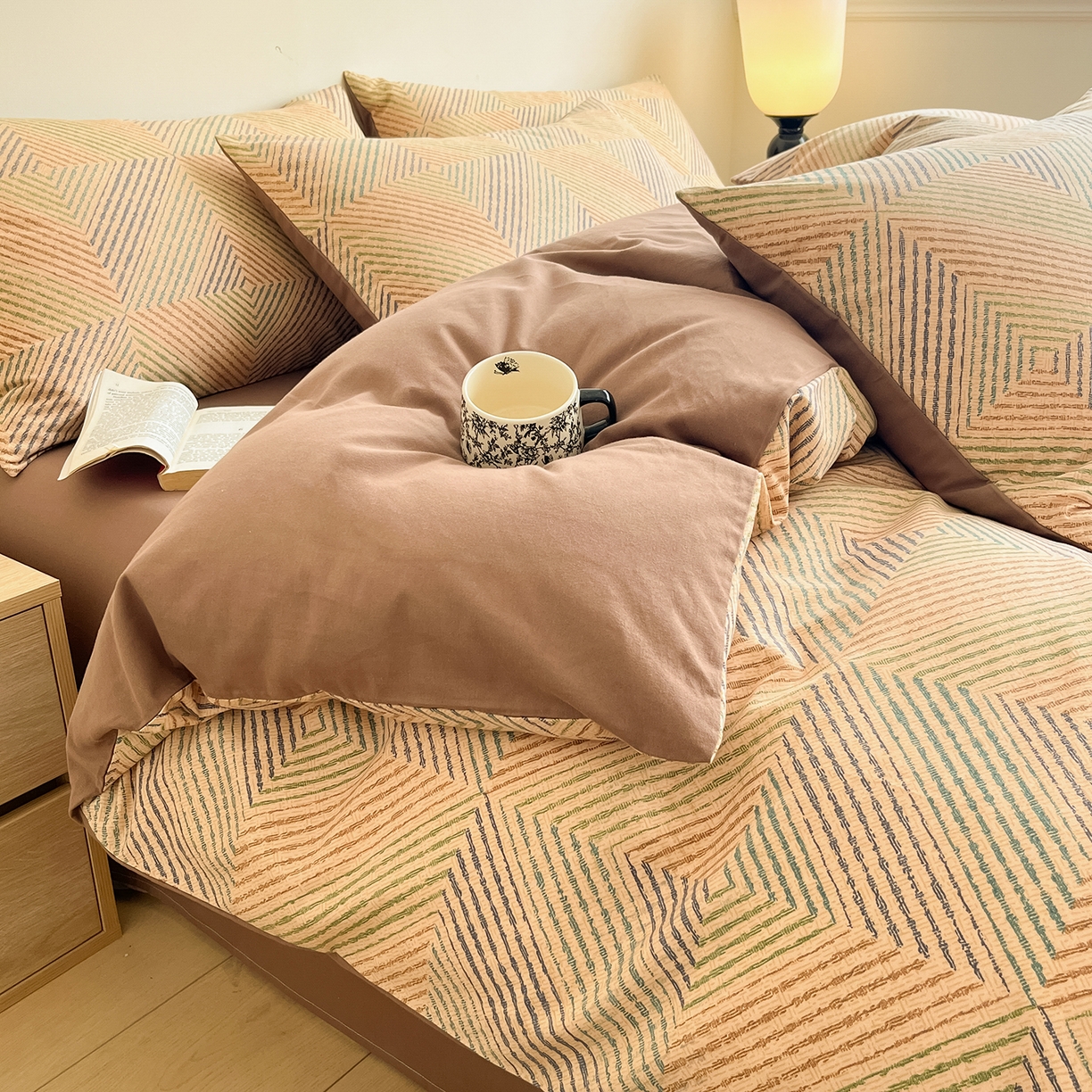 91家纺网 家纺一手货源 找家纺 （总）呗旺鹿 2025新款A类全棉磨毛基础款布达拉宫休闲风四件套