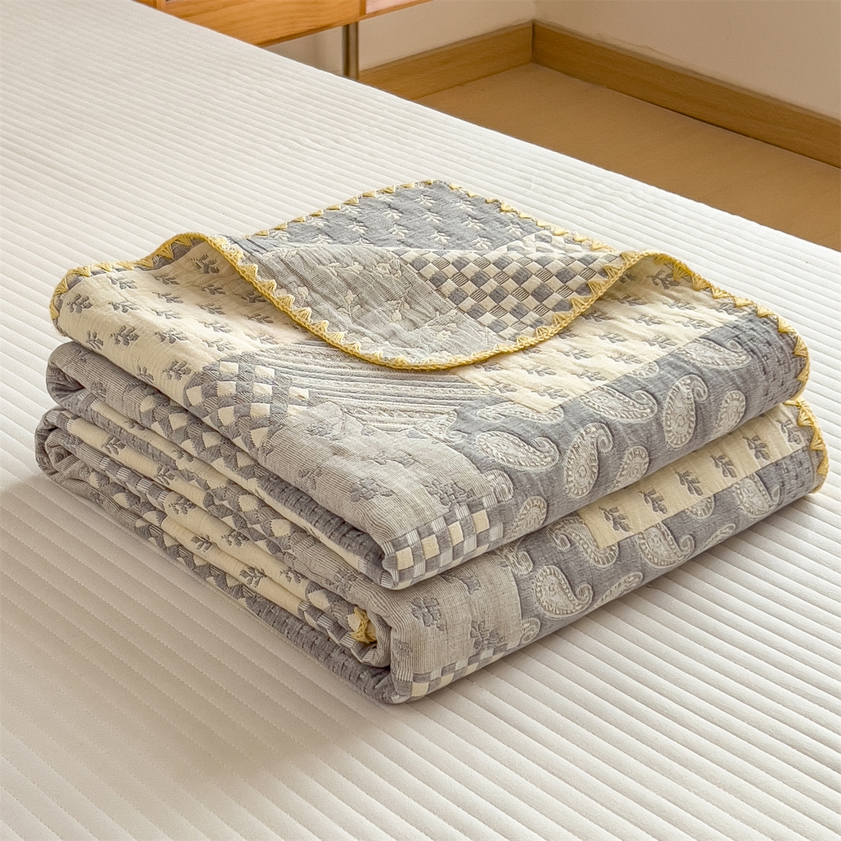 91家纺网 家纺一手货源 找家纺 兄弟坊 2025新款全棉三层纱多功能毛巾被（盖毯床单夏被）棉澜 棉澜-巴黎风情灰