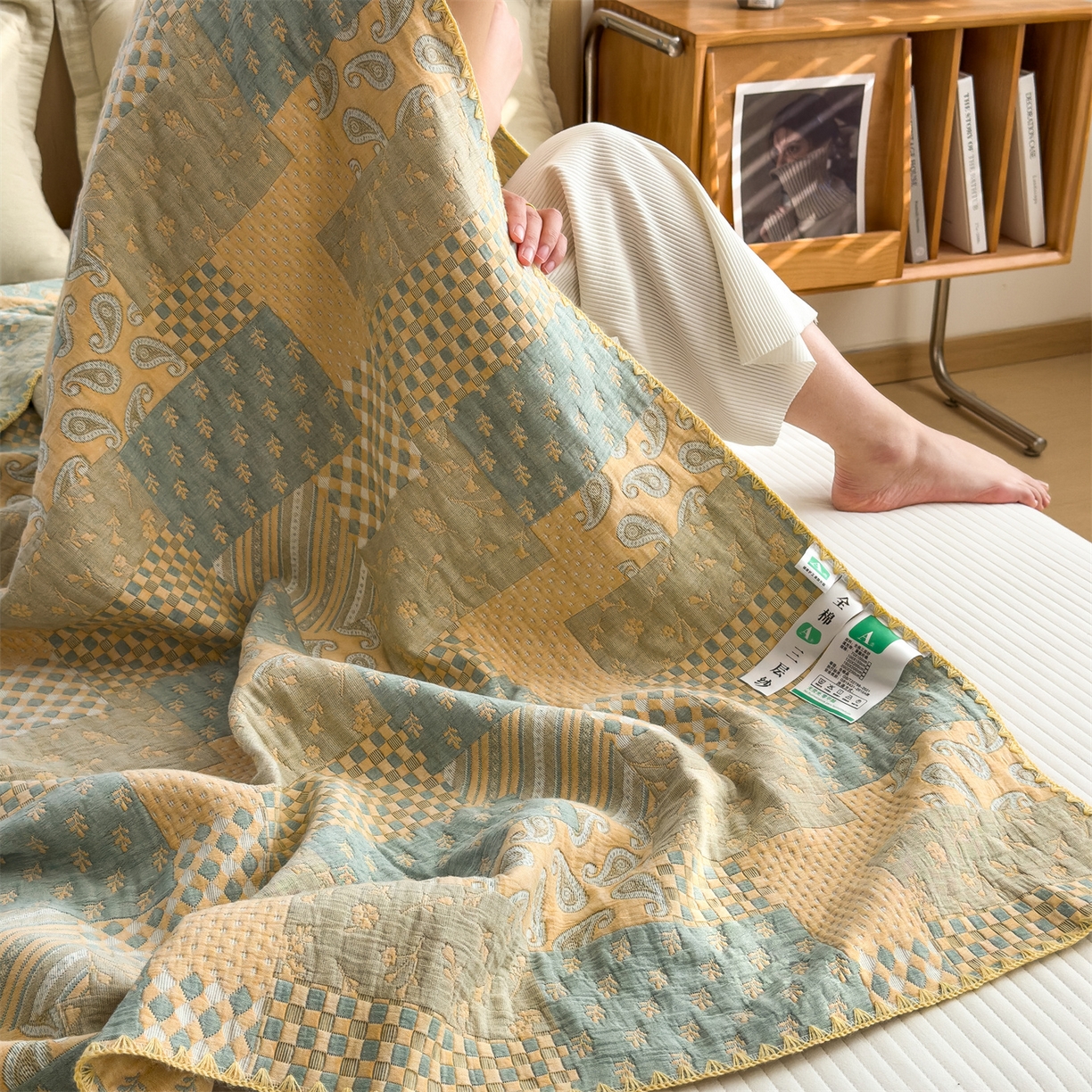 91家纺网 家纺一手货源 找家纺 兄弟坊 2025新款全棉三层纱多功能毛巾被（盖毯床单夏被）棉澜 棉澜-巴黎风情黄