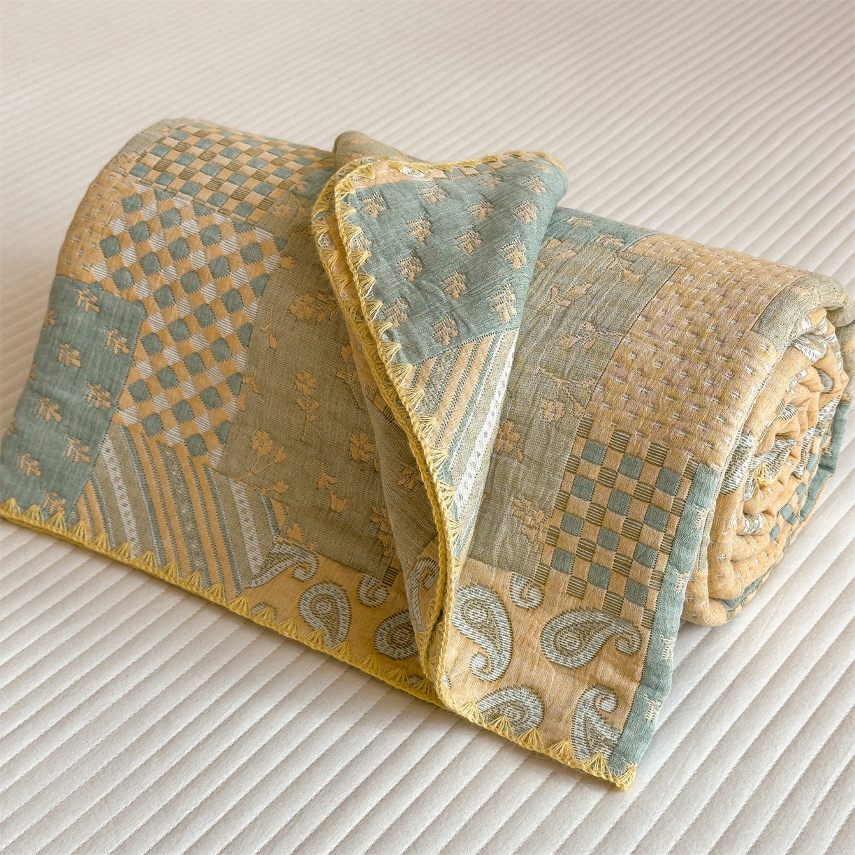 91家纺网 家纺一手货源 找家纺 兄弟坊 2025新款全棉三层纱多功能毛巾被（盖毯床单夏被）棉澜 棉澜-巴黎风情黄