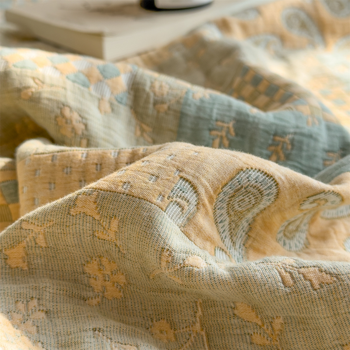 91家纺网 家纺一手货源 找家纺 兄弟坊 2025新款全棉三层纱多功能毛巾被（盖毯床单夏被）棉澜 棉澜-巴黎风情黄