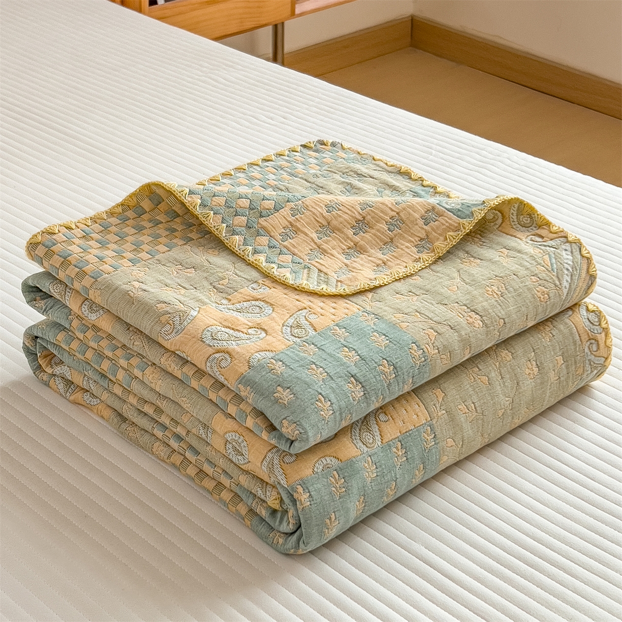 91家纺网 家纺一手货源 找家纺 兄弟坊 2025新款全棉三层纱多功能毛巾被（盖毯床单夏被）棉澜 棉澜-巴黎风情黄