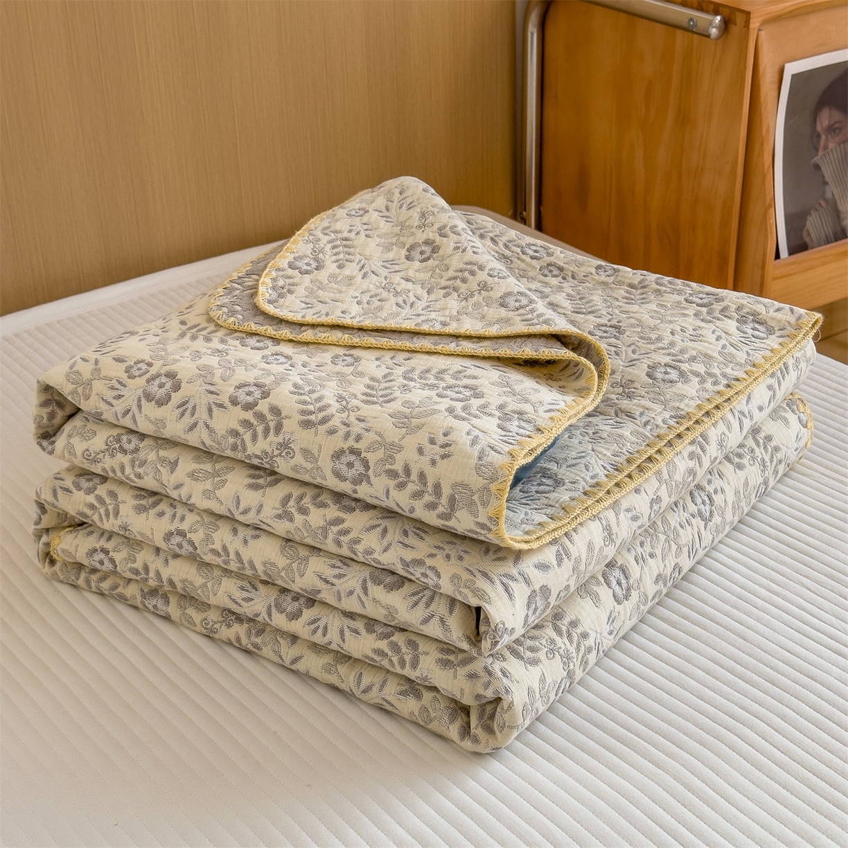 91家纺网 家纺一手货源 找家纺 兄弟坊 2025新款全棉三层纱多功能毛巾被（盖毯床单夏被）棉澜 棉澜-花漾黄