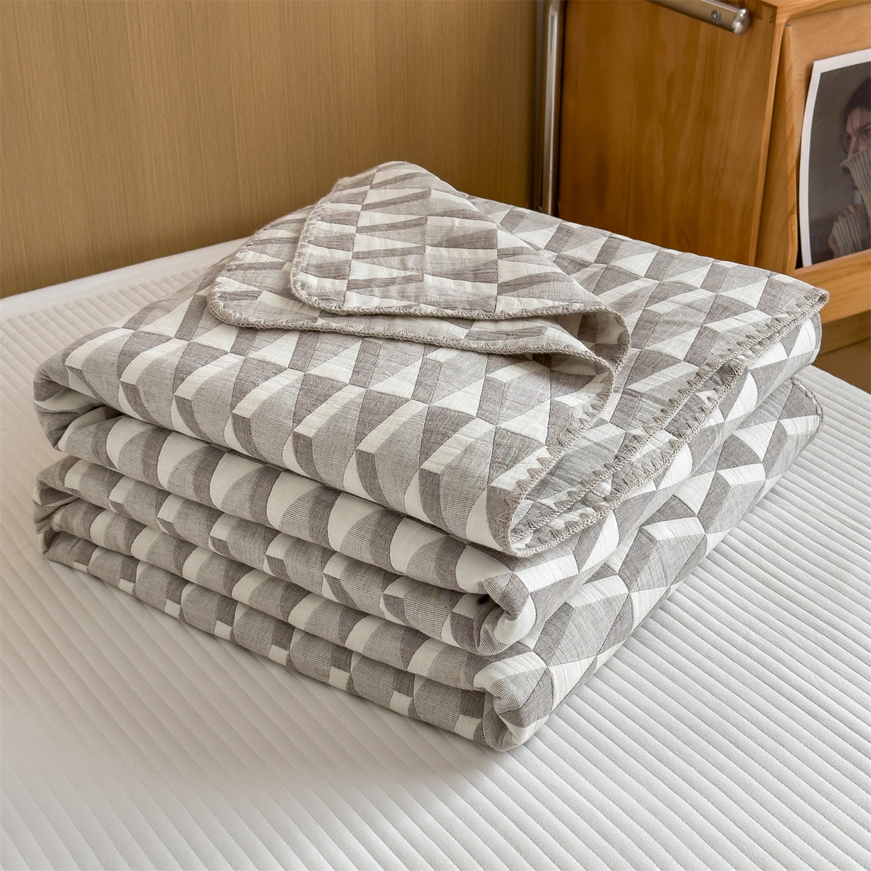 91家纺网 家纺一手货源 找家纺 兄弟坊 2025新款全棉三层纱多功能毛巾被（盖毯床单夏被）棉澜 棉澜-简纹黑白