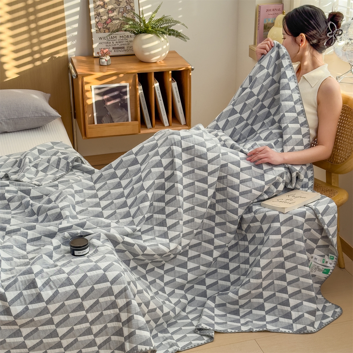 91家纺网 家纺一手货源 找家纺 兄弟坊 2025新款全棉三层纱多功能毛巾被（盖毯床单夏被）棉澜 棉澜-简纹灰白