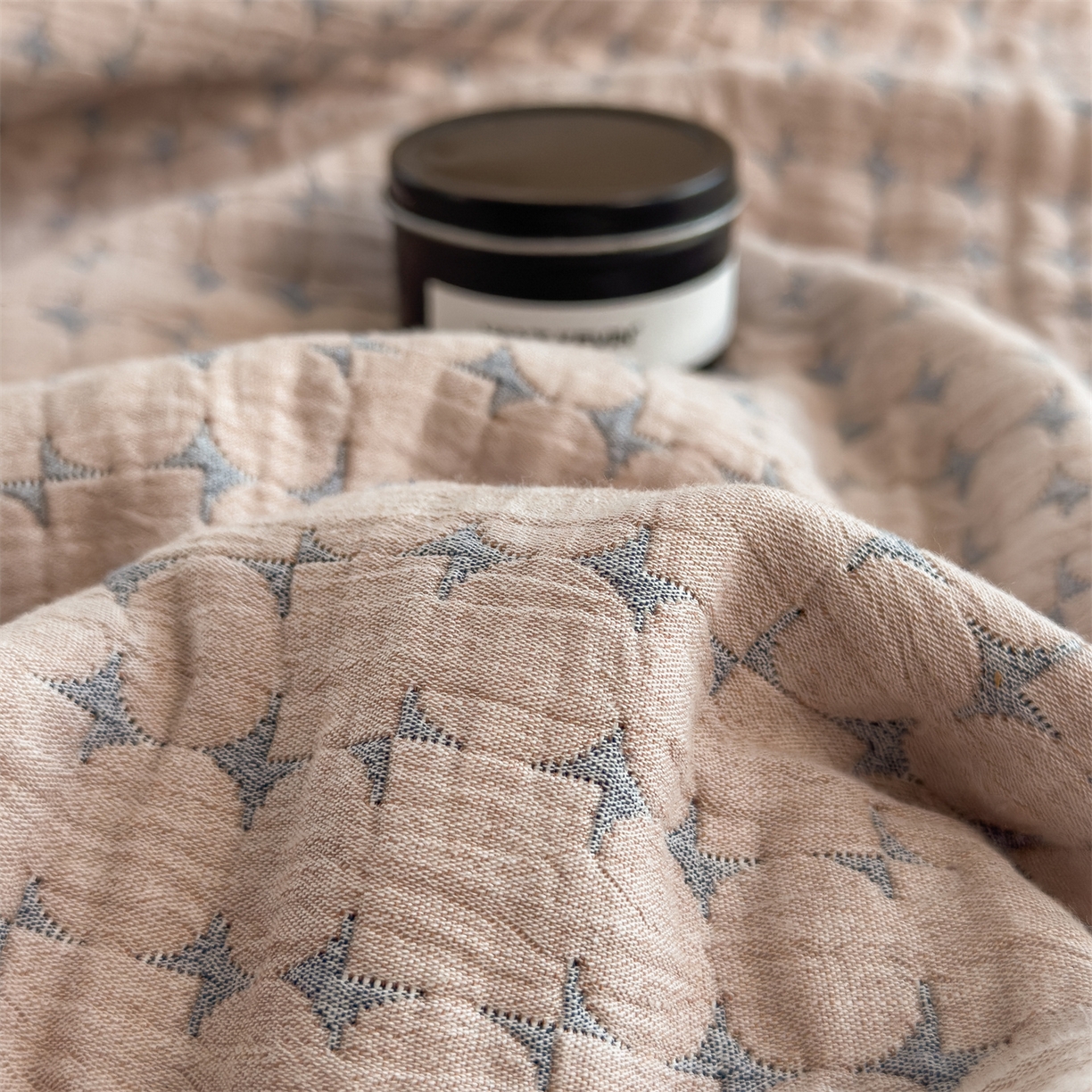 91家纺网 家纺一手货源 找家纺 兄弟坊 2025新款全棉三层纱多功能毛巾被（盖毯床单夏被）棉澜 棉澜-星悦灰