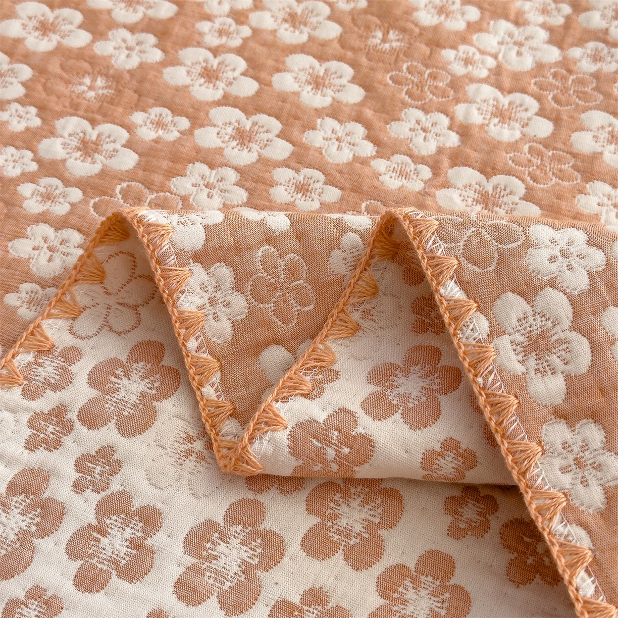 91家纺网 家纺一手货源 找家纺 兄弟坊 2025新款全棉三层纱多功能毛巾被（盖毯床单夏被）棉澜 棉澜-花海浅橙