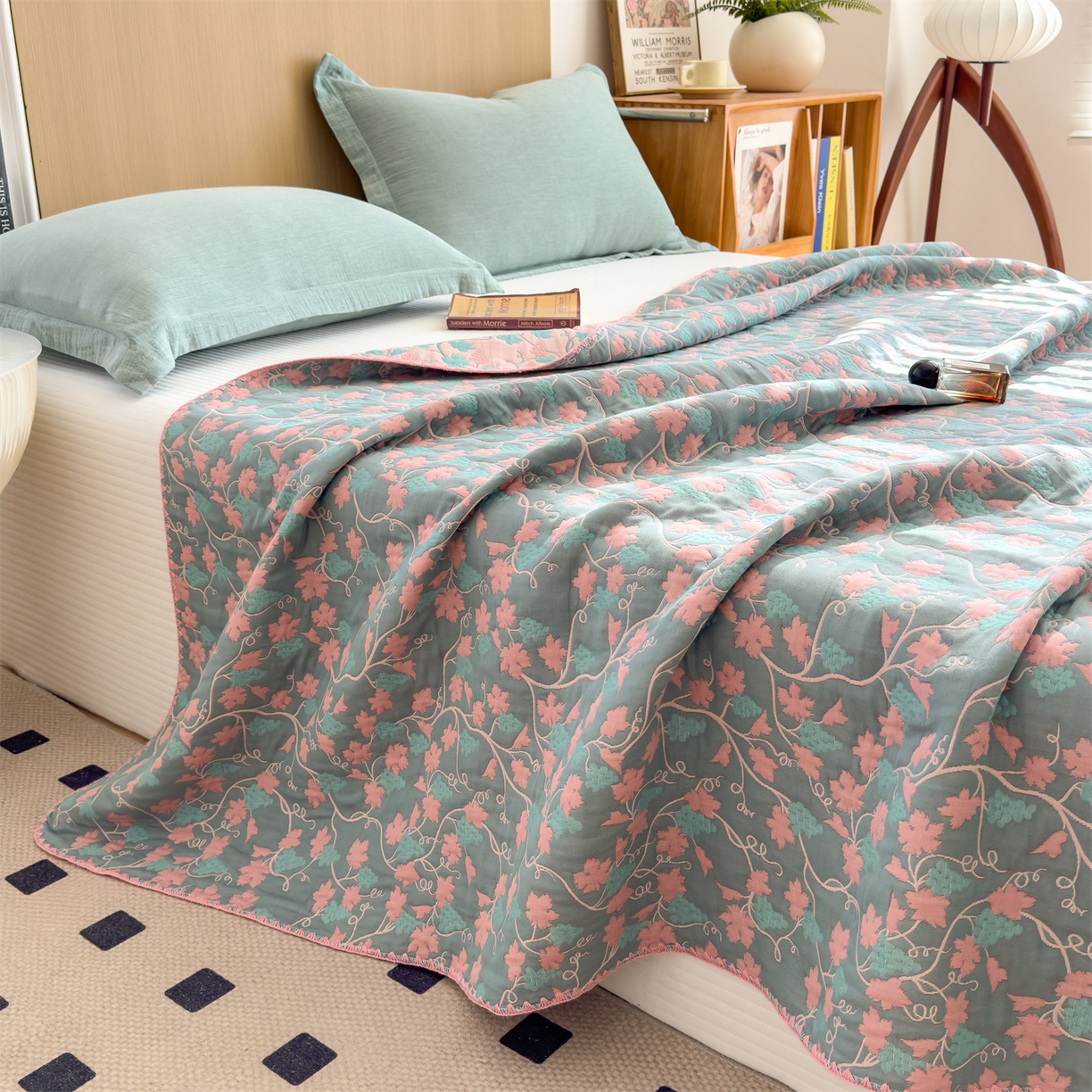 91家纺网 家纺一手货源 找家纺 兄弟坊 2025新款全棉三层纱多功能毛巾被（盖毯床单夏被）棉澜 棉澜-枫叶灰粉