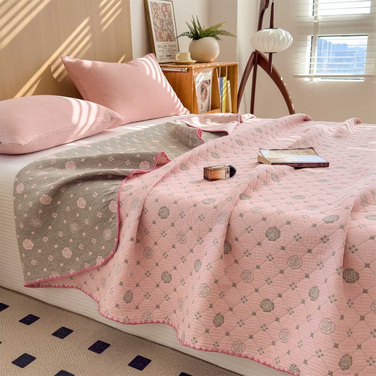 91家纺网 家纺一手货源 找家纺 兄弟坊 2025新款全棉三层纱多功能毛巾被（盖毯床单夏被）棉澜 棉澜-山茶花粉