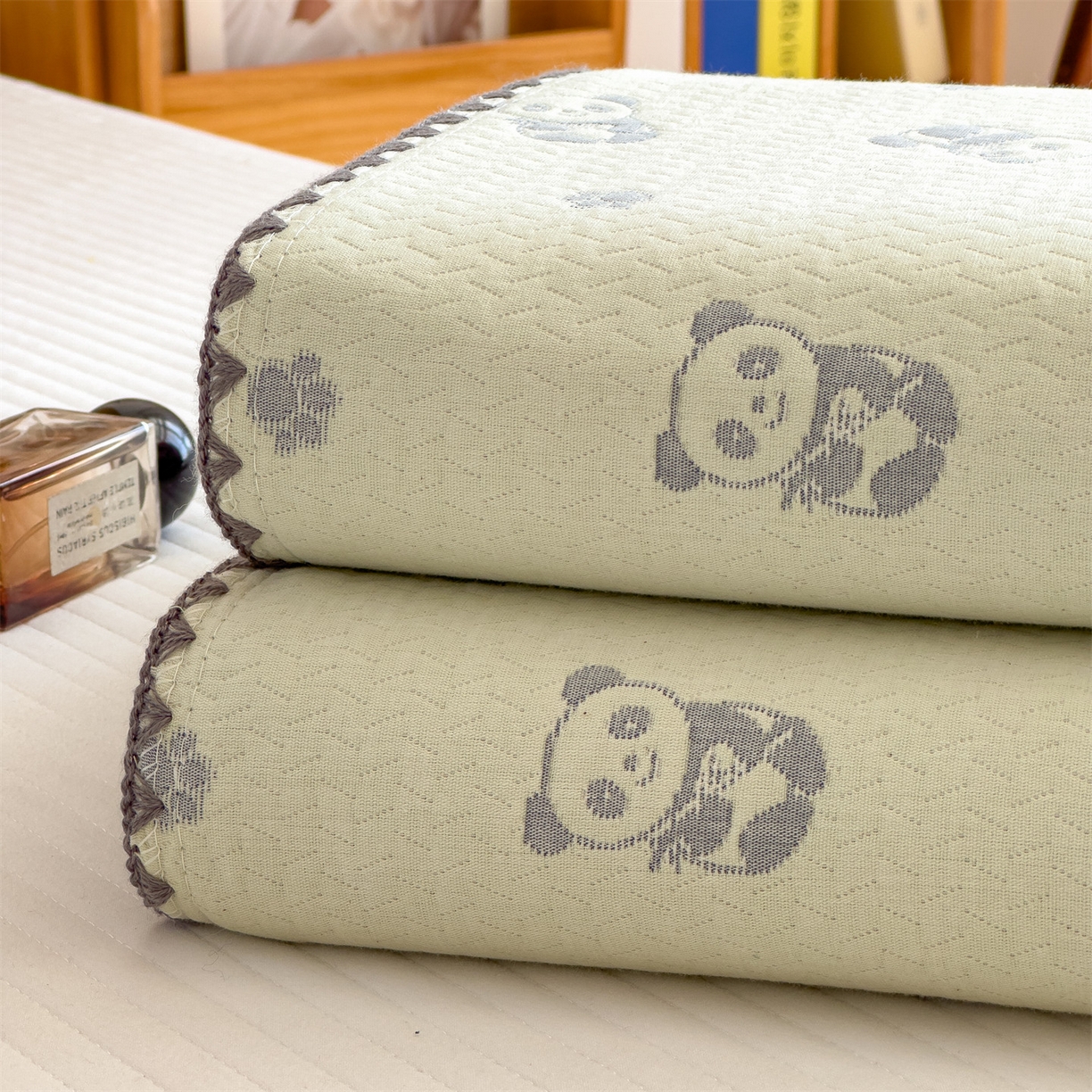 91家纺网 家纺一手货源 找家纺 兄弟坊 2025新款全棉三层纱多功能毛巾被（盖毯床单夏被）棉澜 棉澜-小熊猫