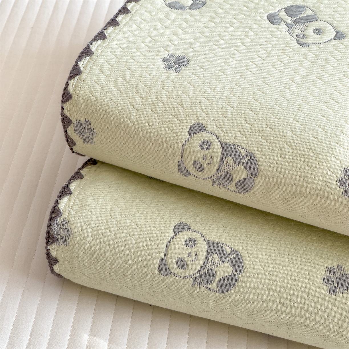 91家纺网 家纺一手货源 找家纺 兄弟坊 2025新款全棉三层纱多功能毛巾被（盖毯床单夏被）棉澜 棉澜-小熊猫