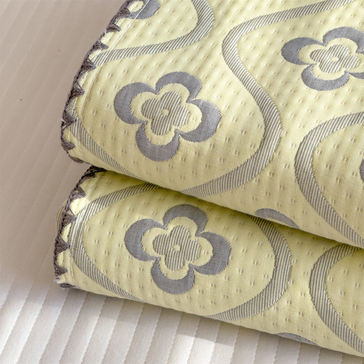 91家纺网 家纺一手货源 找家纺 兄弟坊 2025新款全棉三层纱多功能毛巾被（盖毯床单夏被）棉澜 棉澜-幸运草