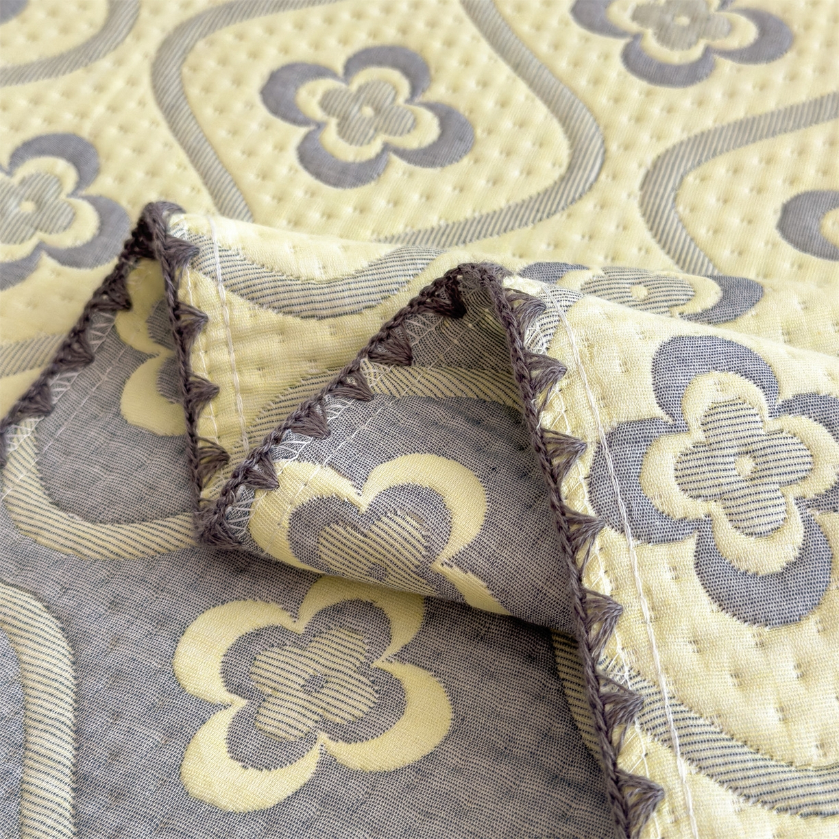 91家纺网 家纺一手货源 找家纺 兄弟坊 2025新款全棉三层纱多功能毛巾被（盖毯床单夏被）棉澜 棉澜-幸运草