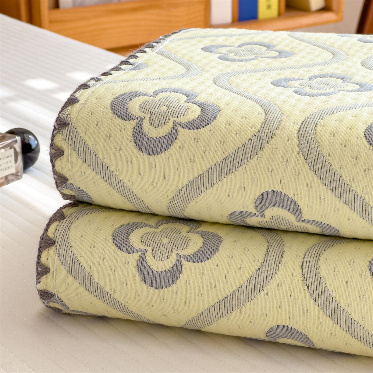 91家纺网 家纺一手货源 找家纺 兄弟坊 2025新款全棉三层纱多功能毛巾被（盖毯床单夏被）棉澜 棉澜-幸运草