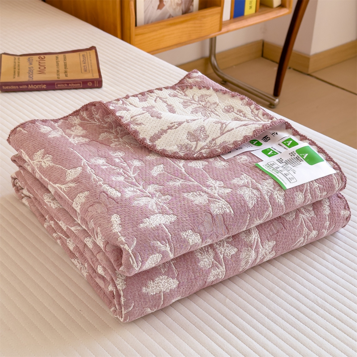 91家纺网 家纺一手货源 找家纺 兄弟坊 2025新款全棉三层纱多功能毛巾被（盖毯床单夏被）棉澜 棉澜-枝叶淡粉