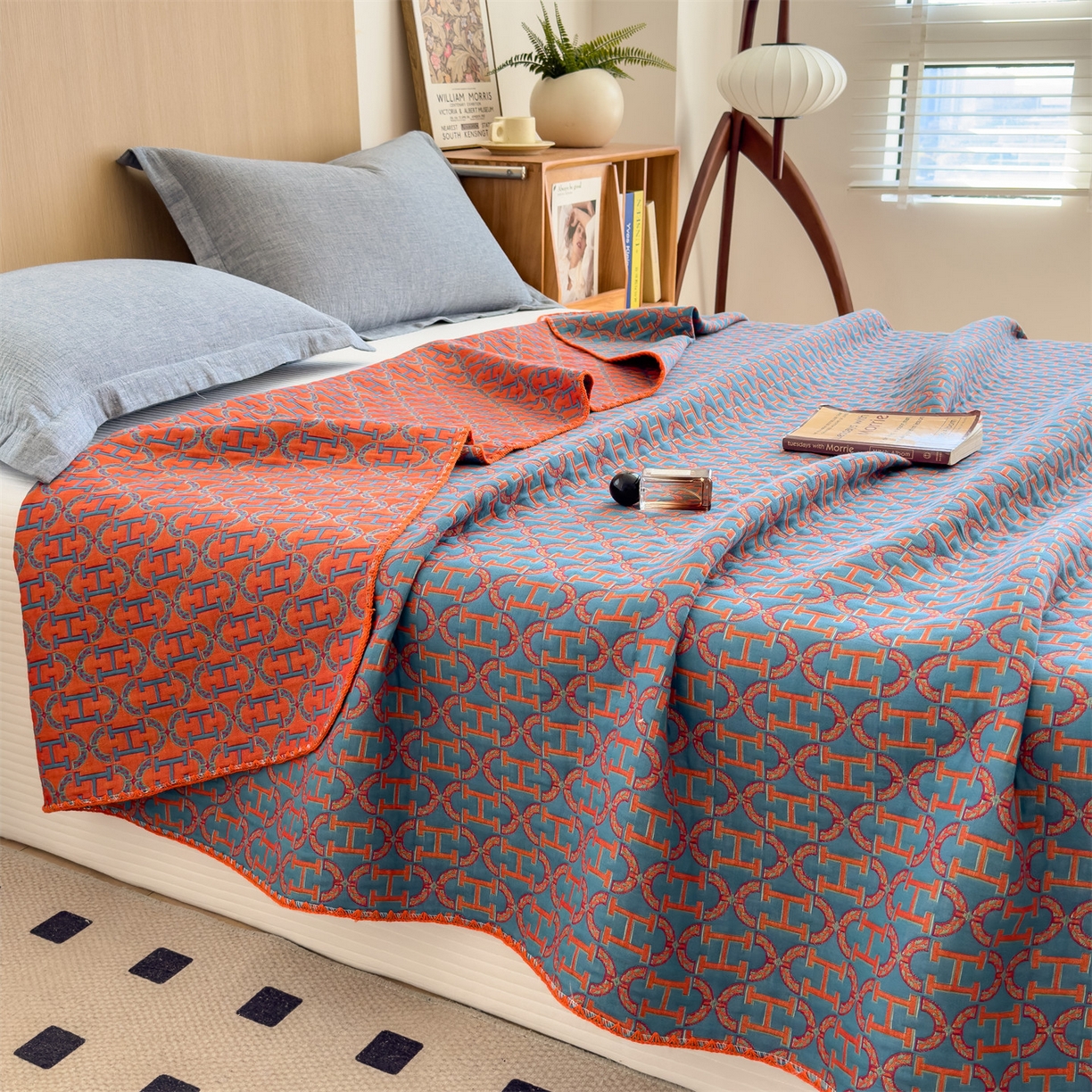 91家纺网 家纺一手货源 找家纺 兄弟坊 2025新款全棉三层纱多功能毛巾被（盖毯床单夏被）棉澜 棉澜-字母H-蓝