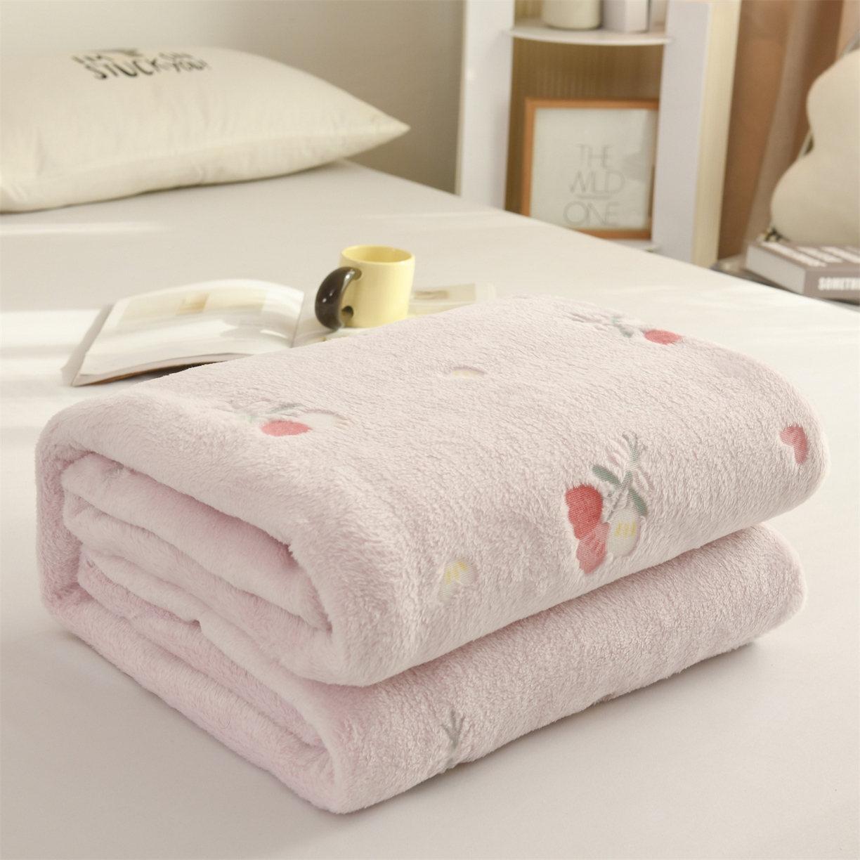 91家纺网 家纺一手货源 找家纺 恋绒家纺 2025新款云朵绒毛毯毯子多铺盖多功能盖毯绒 小花-粉