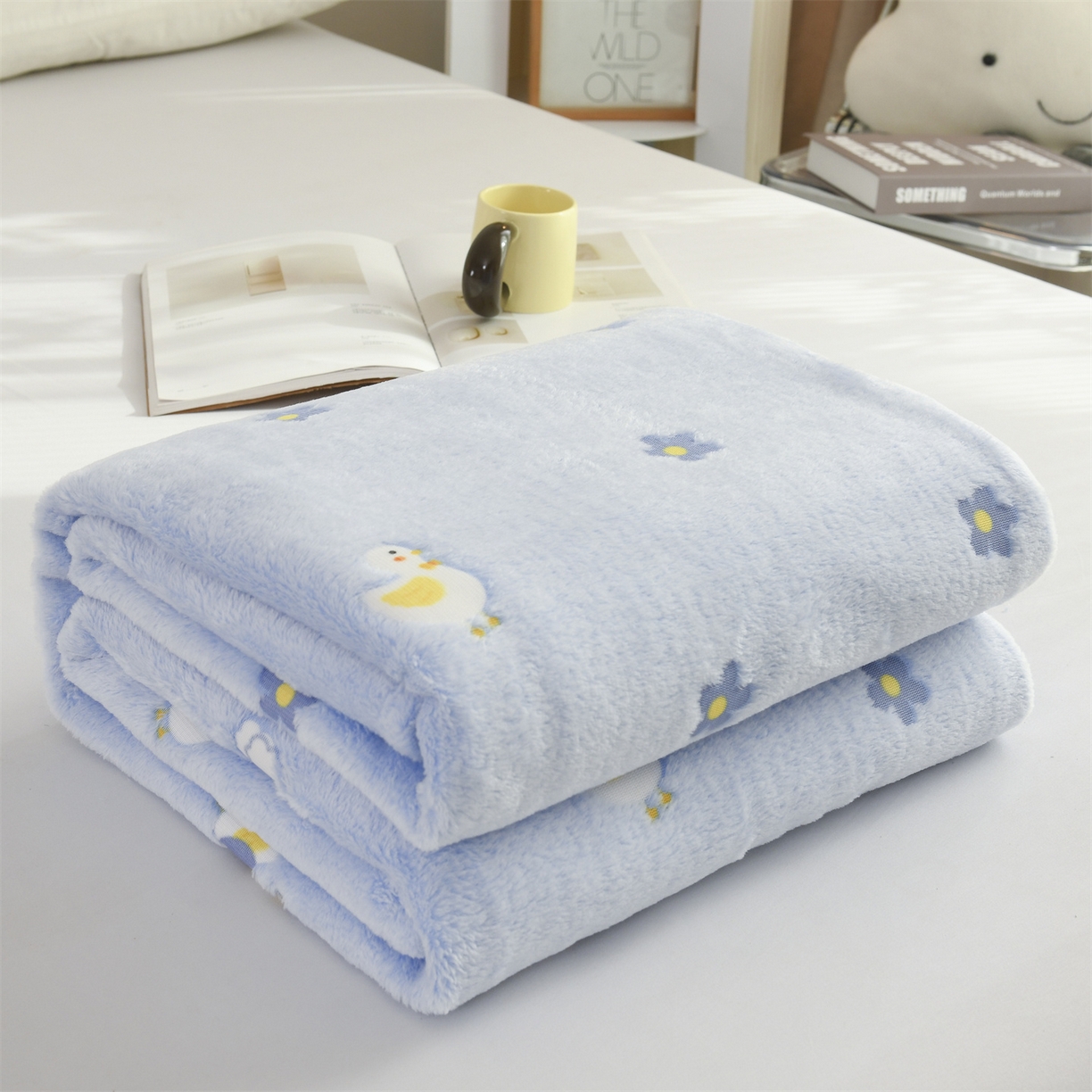 91家纺网 家纺一手货源 找家纺 恋绒家纺 2025新款云朵绒毛毯毯子多铺盖多功能盖毯绒 兰花小鸭