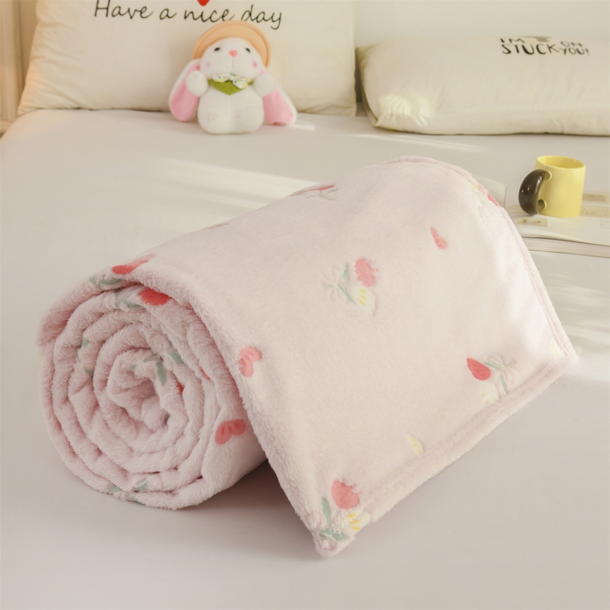91家纺网 家纺一手货源 找家纺 恋绒家纺 2025新款云朵绒毛毯毯子多铺盖多功能盖毯绒 小花-粉