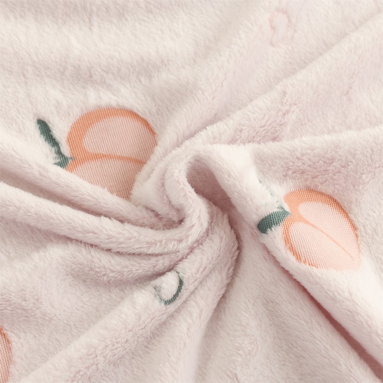 91家纺网 家纺一手货源 找家纺 恋绒家纺 2025新款云朵绒毛毯毯子多铺盖多功能盖毯绒 水蜜桃-粉