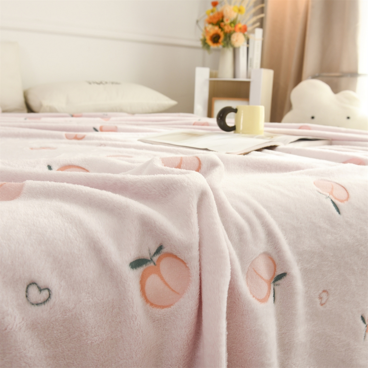 91家纺网 家纺一手货源 找家纺 恋绒家纺 2025新款云朵绒毛毯毯子多铺盖多功能盖毯绒 水蜜桃-粉