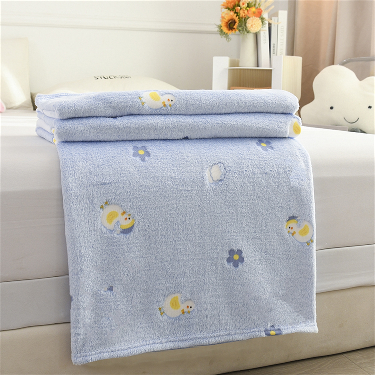 91家纺网 家纺一手货源 找家纺 恋绒家纺 2025新款云朵绒毛毯毯子多铺盖多功能盖毯绒 兰花小鸭