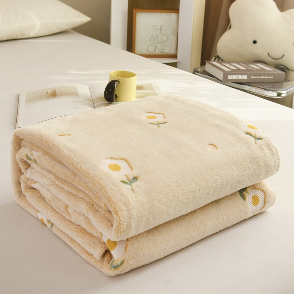 91家纺网 家纺一手货源 找家纺 恋绒家纺 2025新款云朵绒毛毯毯子多铺盖多功能盖毯绒 小菊花-黄