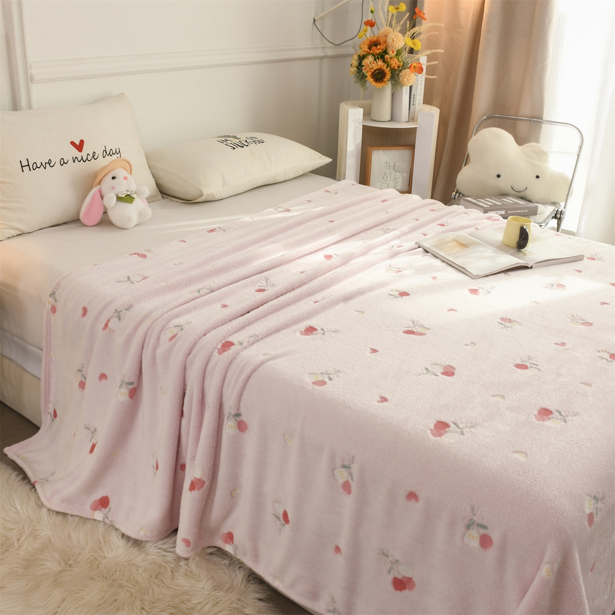 91家纺网 家纺一手货源 找家纺 恋绒家纺 2025新款云朵绒毛毯毯子多铺盖多功能盖毯绒 小花-粉