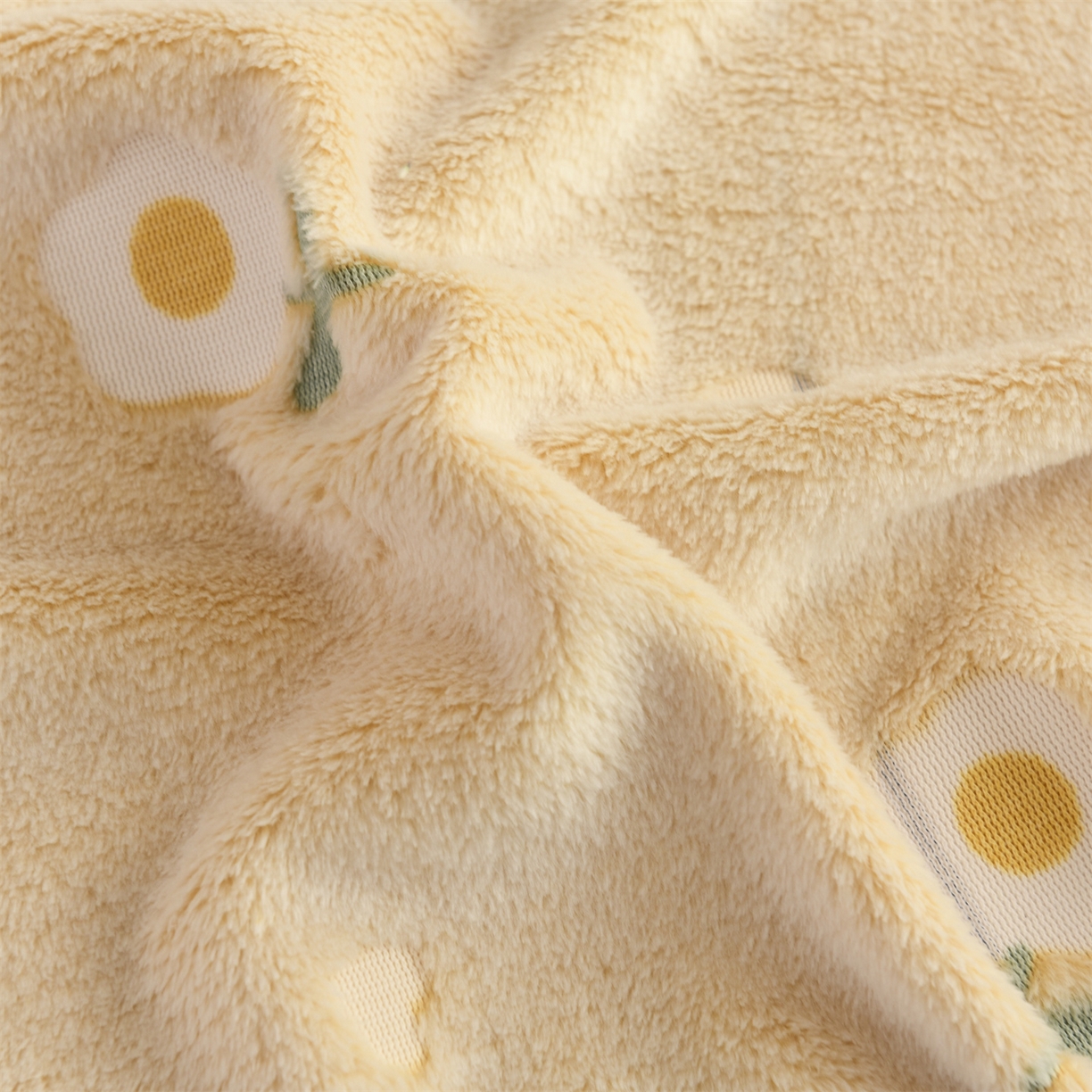 91家纺网 家纺一手货源 找家纺 恋绒家纺 2025新款云朵绒毛毯毯子多铺盖多功能盖毯绒 小菊花-黄