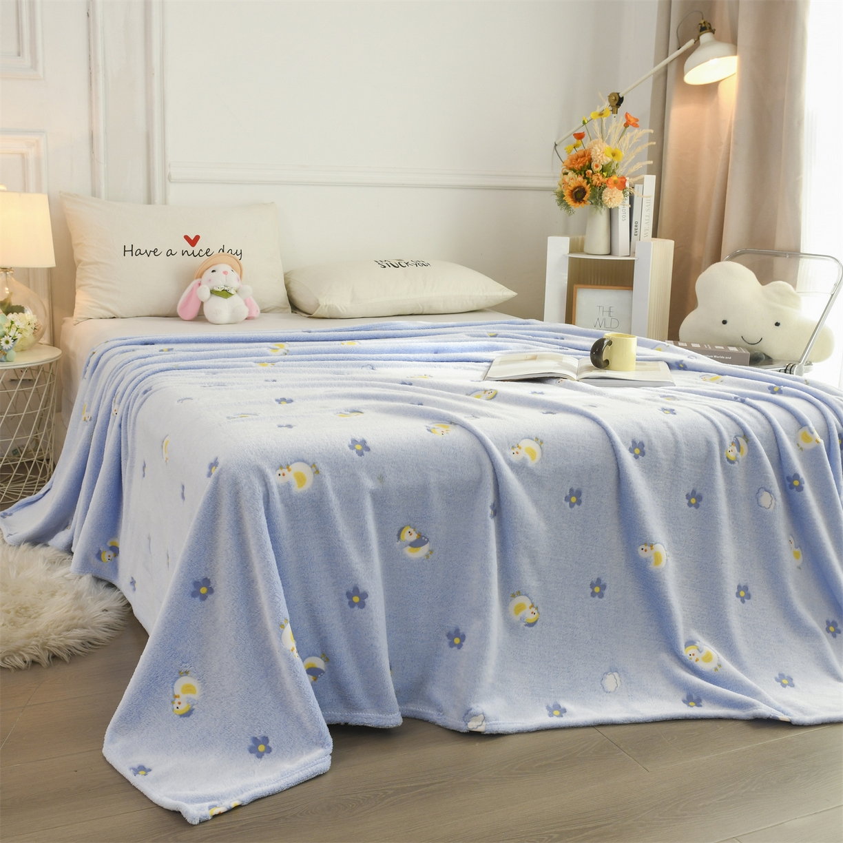 91家纺网 家纺一手货源 找家纺 恋绒家纺 2025新款云朵绒毛毯毯子多铺盖多功能盖毯绒 兰花小鸭