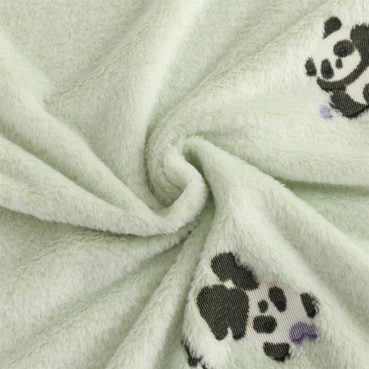 91家纺网 家纺一手货源 找家纺 恋绒家纺 2025新款云朵绒毛毯毯子多铺盖多功能盖毯绒 熊猫-绿