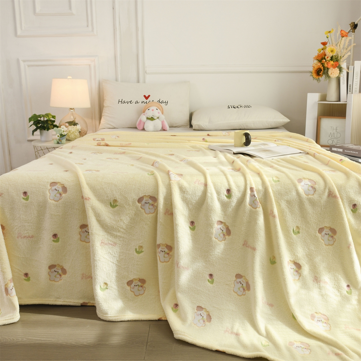 91家纺网 家纺一手货源 找家纺 恋绒家纺 2025新款云朵绒毛毯毯子多铺盖多功能盖毯绒 小狗米黄