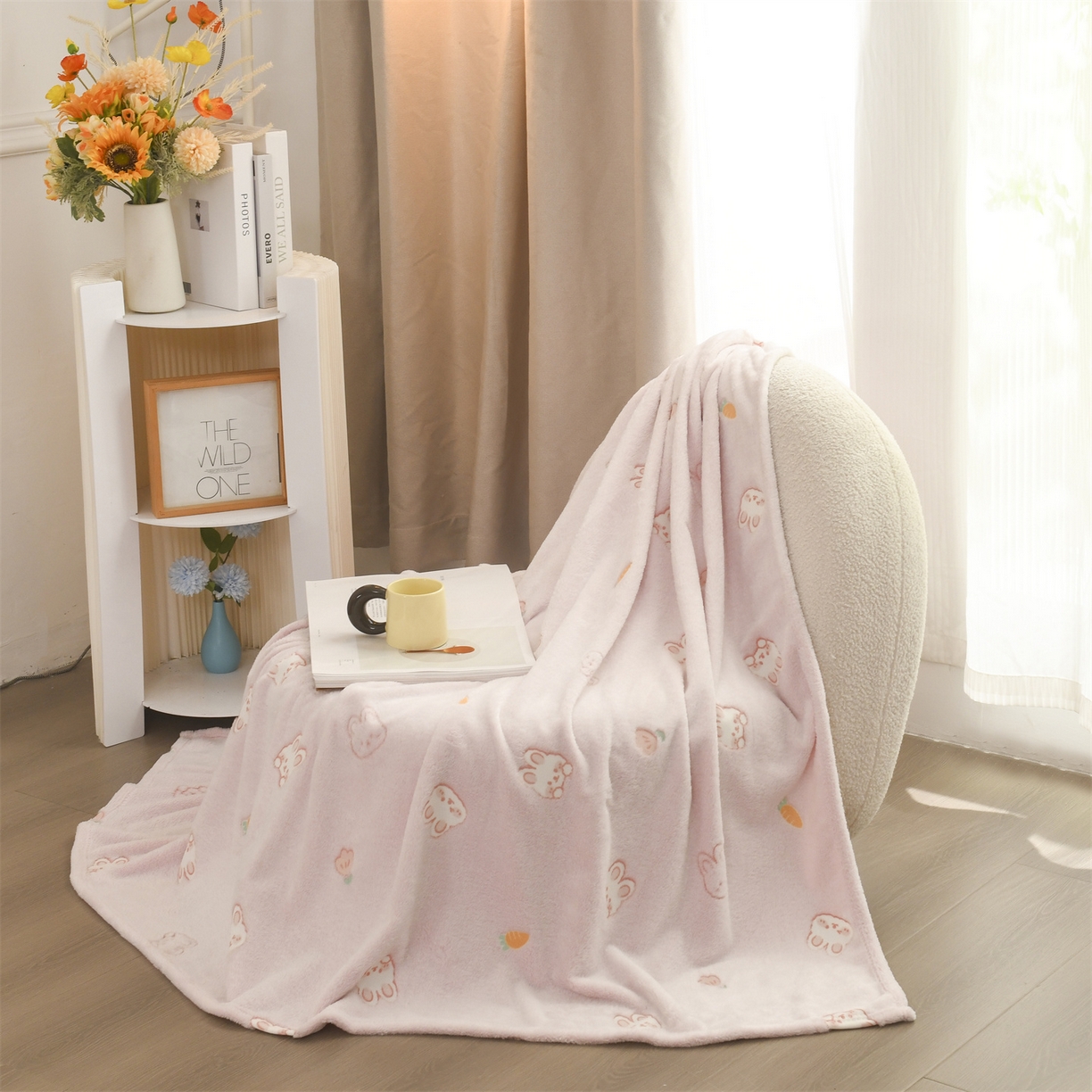 91家纺网 家纺一手货源 找家纺 恋绒家纺 2025新款云朵绒毛毯毯子多铺盖多功能盖毯绒 小兔-粉